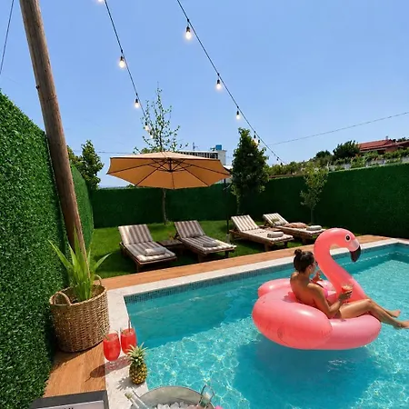 Villa Wooden Eilin 2 *